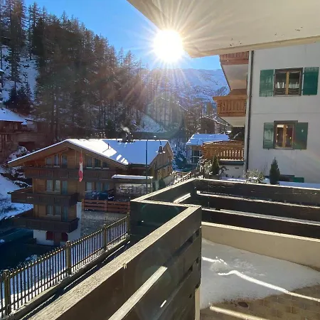 Apartmán L'attila - Big And Cozy Flat In The Center 7 Beds